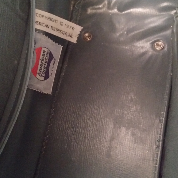 Vintage American Tourister Carry On Bag - Picture 5 of 16